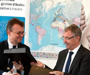 Signature d'une convention entre la Mlf et le Cned