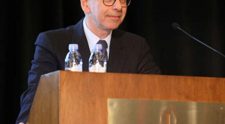 Paul Mathias, doyen du groupe de philosophie (IGEN)