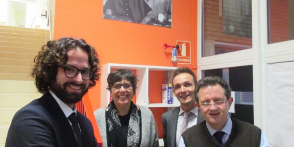 Inauguration du nouveau nom Collège français international de Reus Marguerite Yourcenar : Cyril Piquemal, consul général de France à Barcelone, Sylvie Carot, principale, M. Tell, directeur du primaire, M. Cabré, administrateur