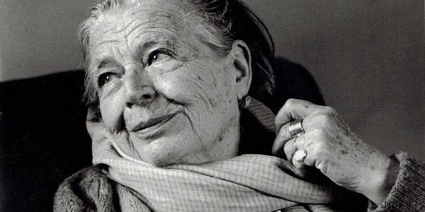 Marguerite_Yourcenar photographiée en 1982 par Bernhard De Grendel_