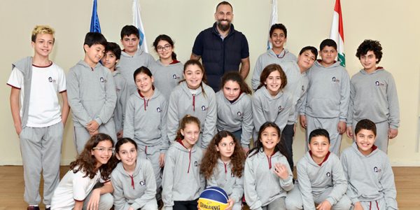 Fadi El Khatib et les élèves de 6e