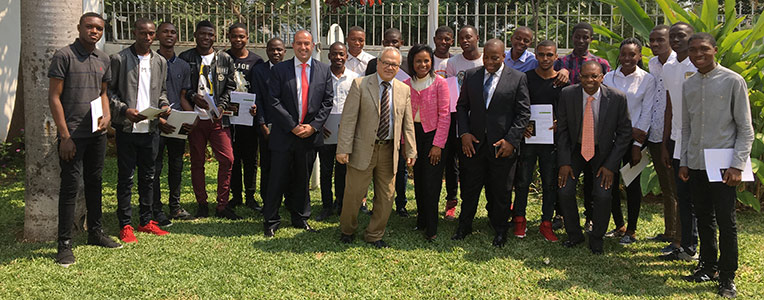 Sylvain Itté (au centre), ambassadeur de France en Angola - juillet 2018