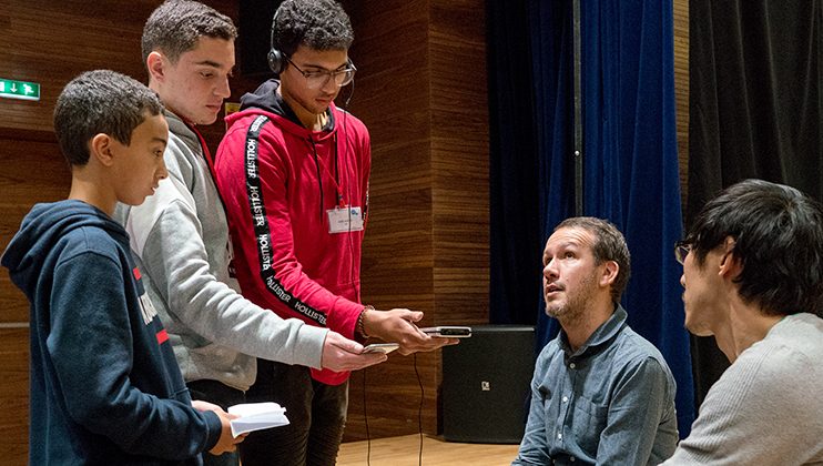 Les élèves interviewent la Compagnie Aurore